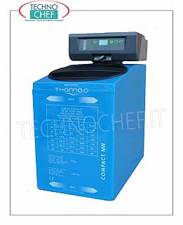 Technochef - Descalcificador automático de armario 5,2 lt Purificador/ablandador automático de armario para agua fría con capacidad de 5,2 lt. de resina, programación electrónica, rendimiento máximo: 500 l/h, V.12 (alimentador incluido), dim.mm.225x395x425h